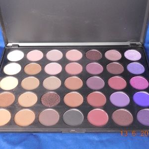 MORPHE 35P PLUM SHADOW PALETTE